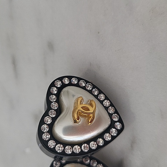Chanel Black and Gold Heart Earrings - Picture 4 of 6